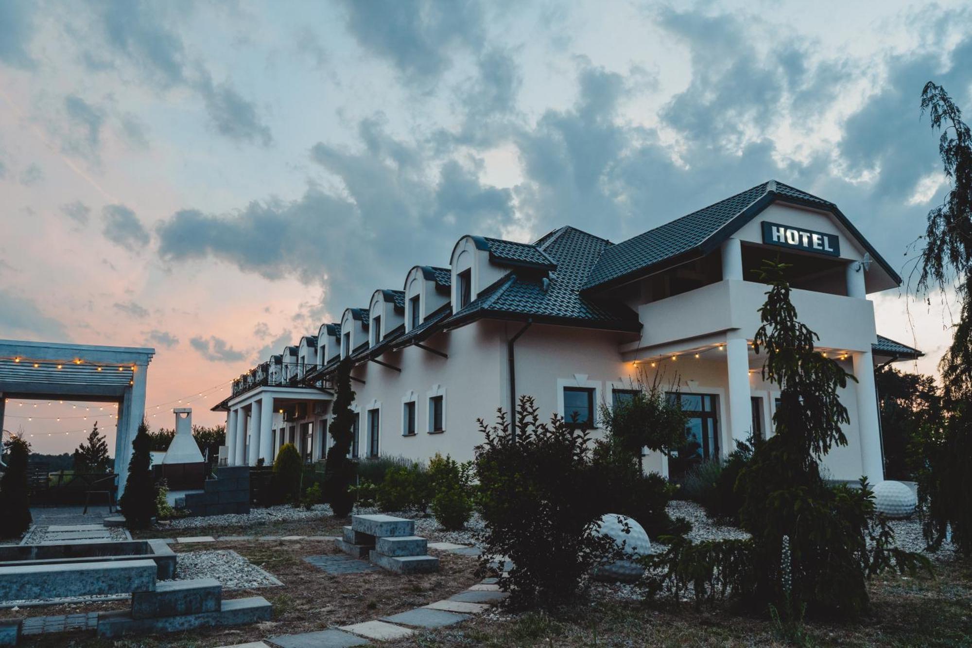 Hotel Zlotogorski Koscielec Exterior foto